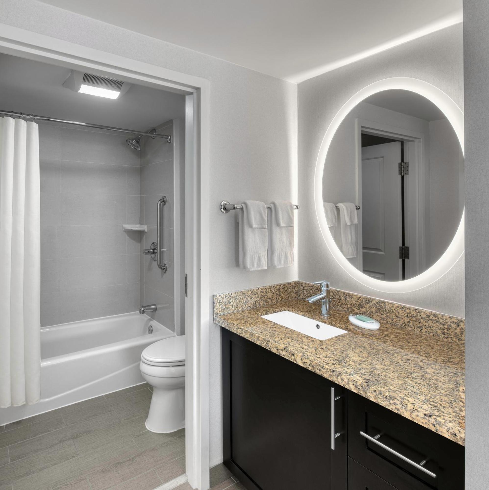 Towneplace Suites By Marriott Sudbury Eksteriør billede