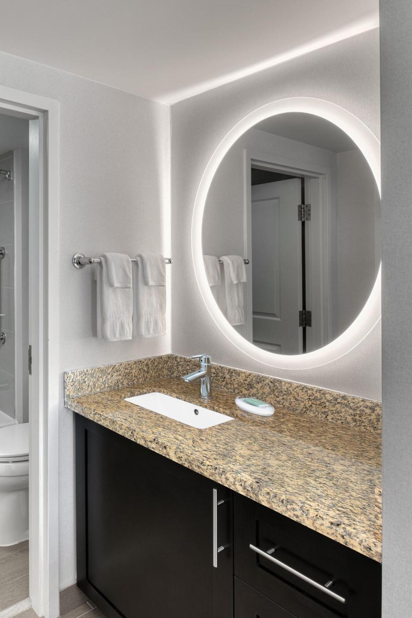 Towneplace Suites By Marriott Sudbury Eksteriør billede