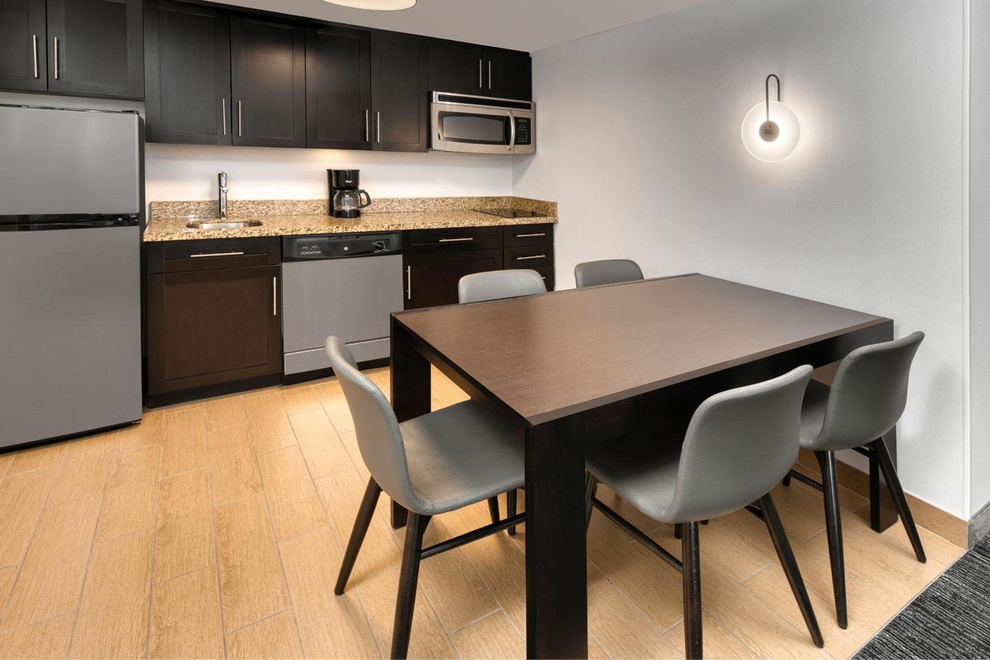 Towneplace Suites By Marriott Sudbury Eksteriør billede